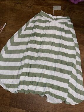 eesome Green and White Striped Full Flowy Skirt